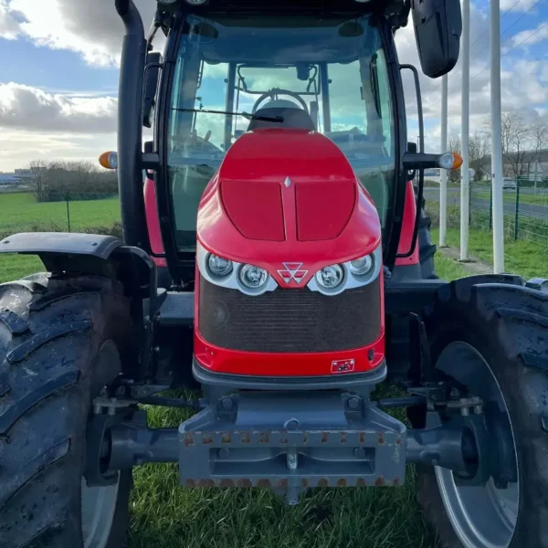 Massey Ferguson 5711 S